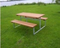 Benkebord sittegruppa (rullestolvennlig) mahogni