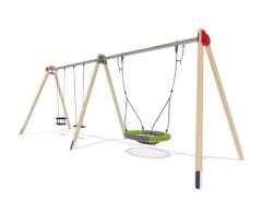 Huskestativ med fuglerede og to vanlige husker